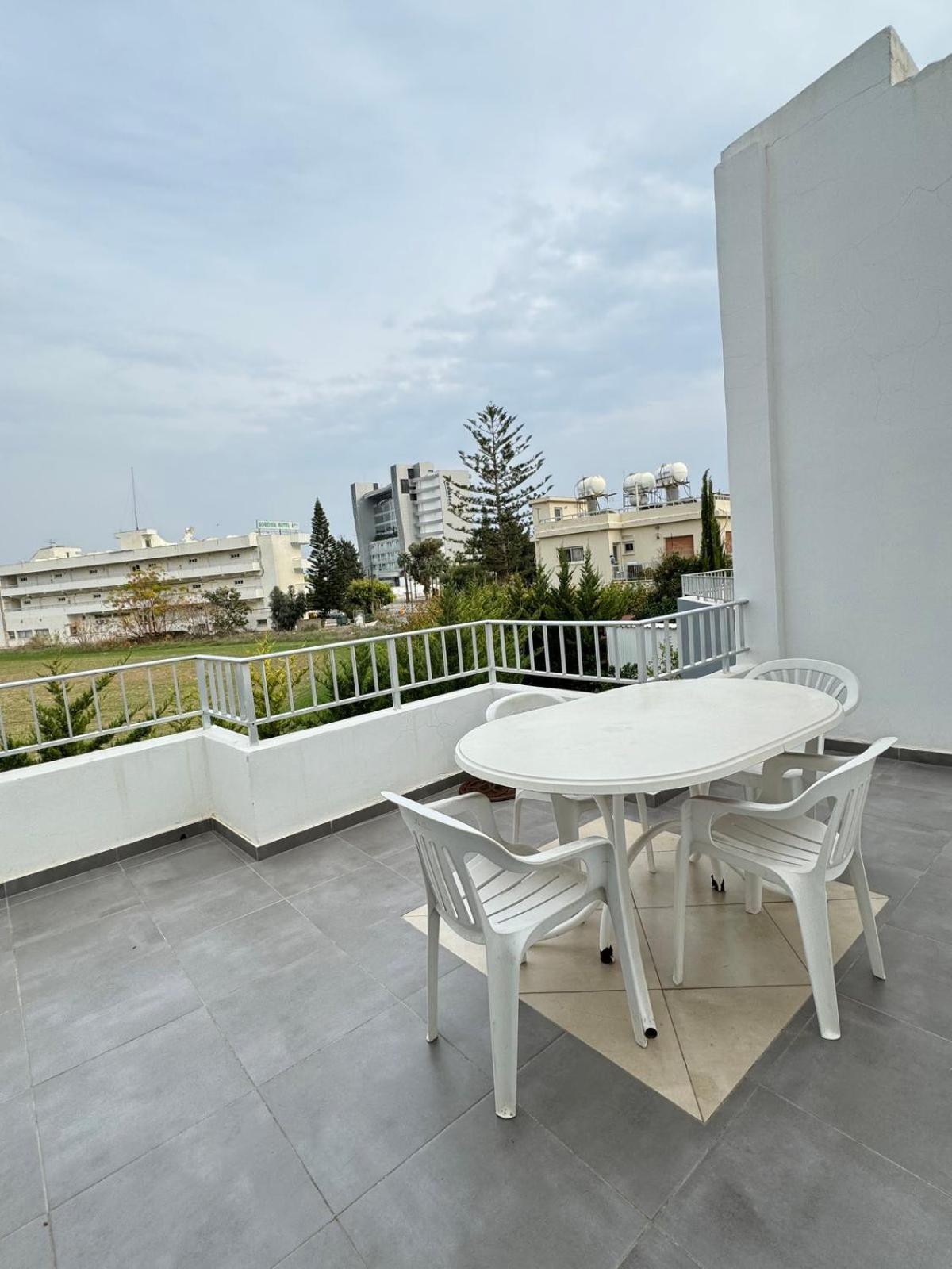 Sea Apartments Larnaca Exterior photo